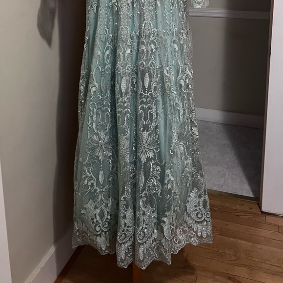 Small - Picture 3 of 3